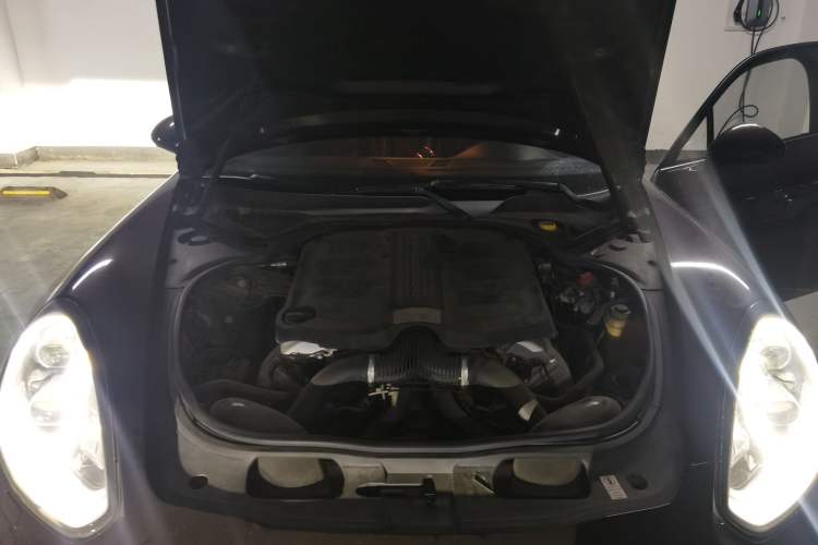 Used Porsche Panamera 2014 Panamera 3.0T Engine Bay