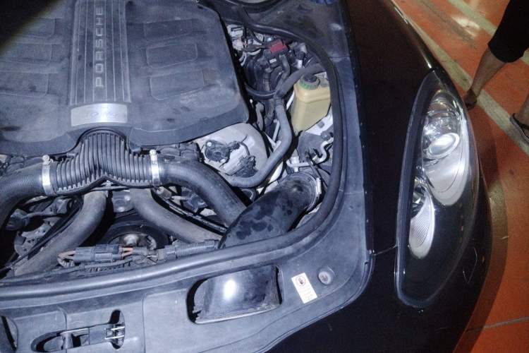 Used Porsche Panamera 2014 Panamera 3.0T Engine Bay Left