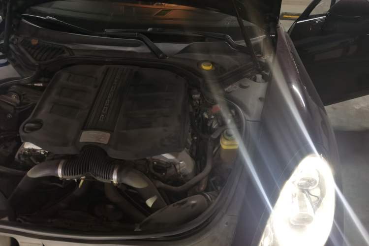 Used Porsche Panamera 2014 Panamera 3.0T Engine Bay Left