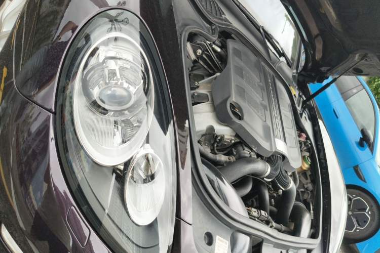 Used Porsche Panamera 2014 Panamera 4 3.0T Engine Bay Right