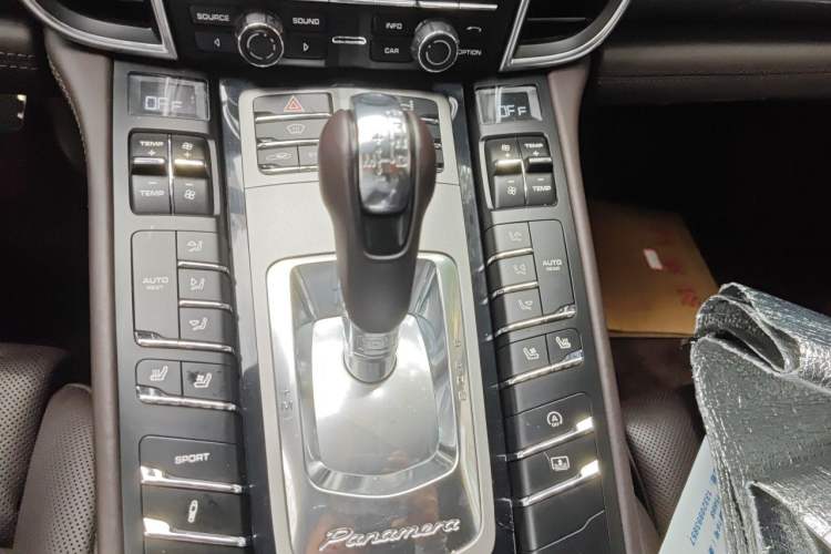 Used Porsche Panamera 2014 Panamera S Executive 3.0T Gear Lever