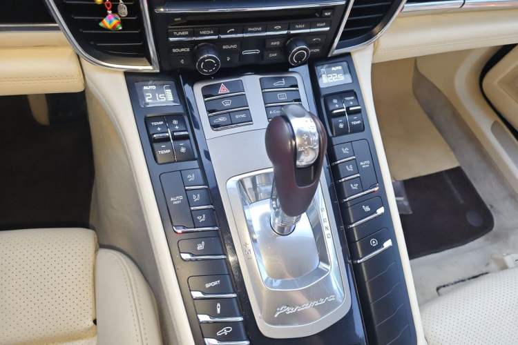 Used Porsche Panamera 2014 Panamera 3.0T Gear Lever
