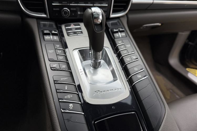 Used Porsche Panamera 2014 Panamera S Executive 3.0T Gear Lever