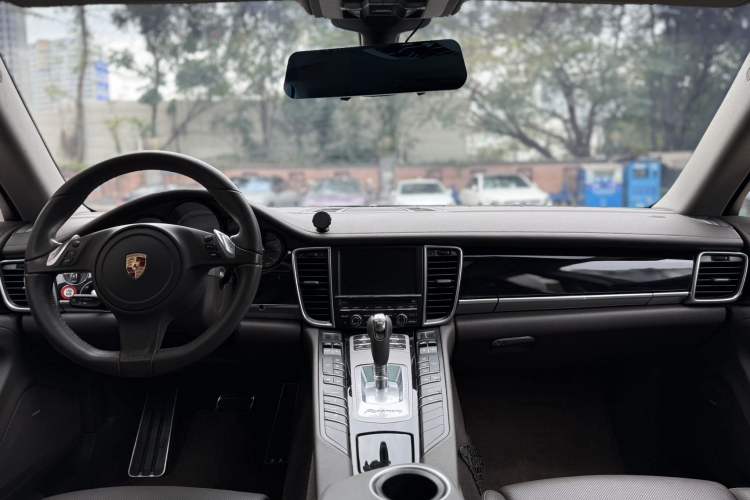 Used Porsche Panamera 2014 Panamera S Executive 3.0T Interior 2