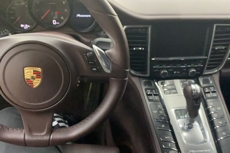 Used Porsche Panamera 2014 Panamera 3.0T Interior 3
