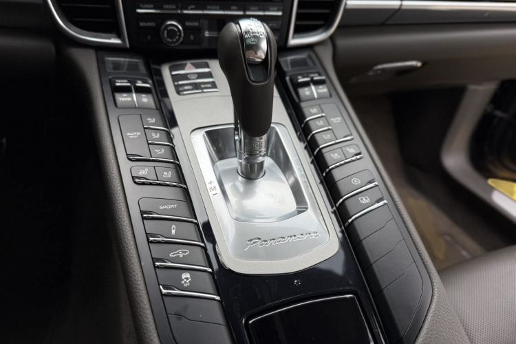 Used Porsche Panamera 2014 Panamera S Executive 3.0T Interior 6