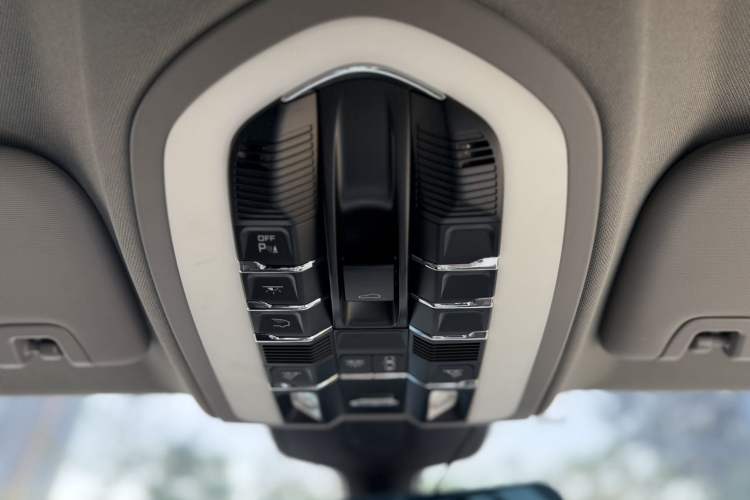 Used Porsche Panamera 2014 Panamera S Executive 3.0T Interior 8