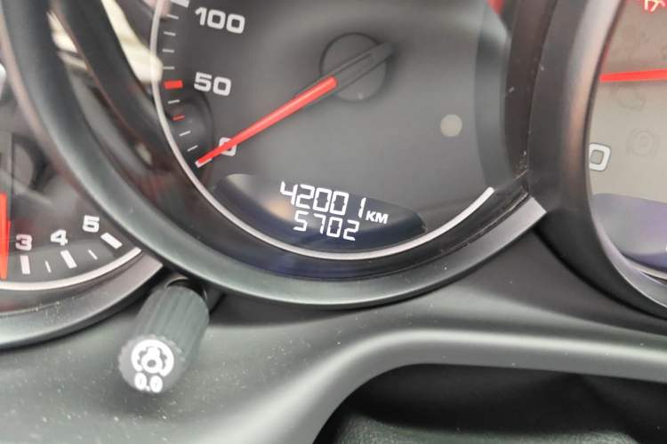 Used Porsche Panamera 2014 Panamera 4S Executive 3.0T Odometer Close Up