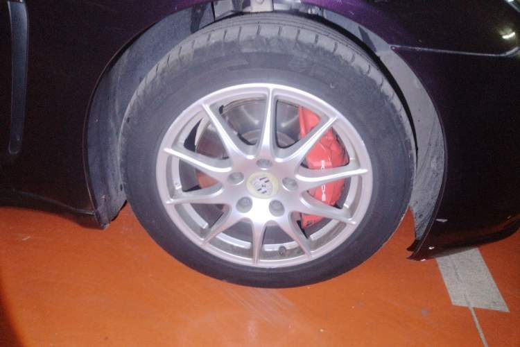 Used Porsche Panamera 2014 Panamera 3.0T Right Front Wheel Hub