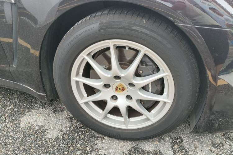Used Porsche Panamera 2014 Panamera 4 3.0T Right Front Wheel Hub