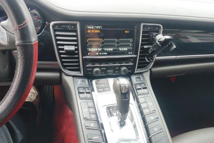 Used Porsche Panamera 2014 Panamera 3.0T Audio And AC Panel