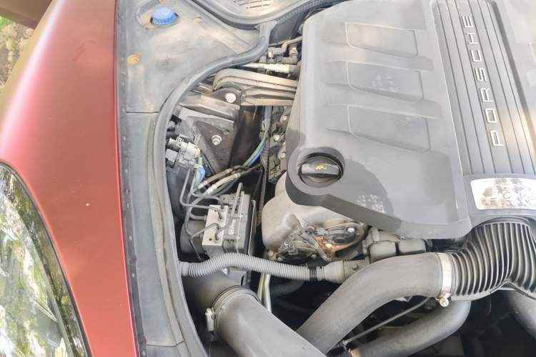 Used Porsche Panamera 2014 Panamera 4 3.0T Engine Bay Right