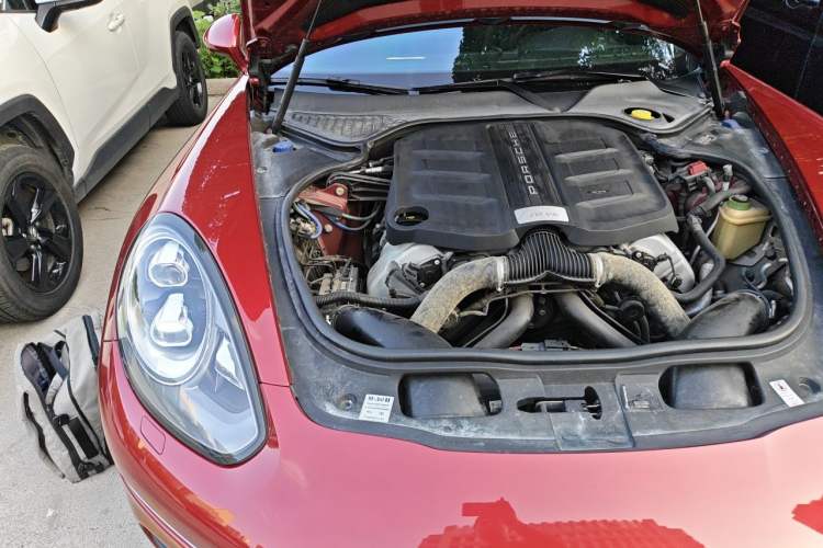 Used Porsche Panamera 2014 Panamera 3.0T Engine Bay Right