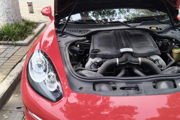 Used Porsche Panamera 2014 Panamera 4 3.0T Engine Bay Right