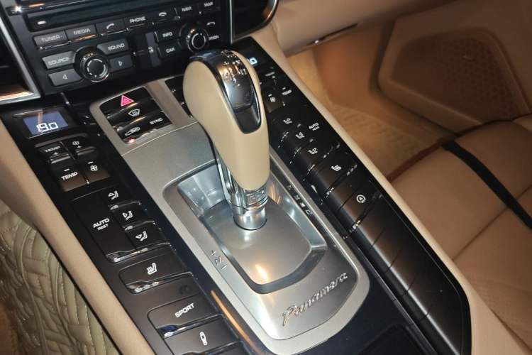 Used Porsche Panamera 2014 Panamera 3.0T Gear Lever