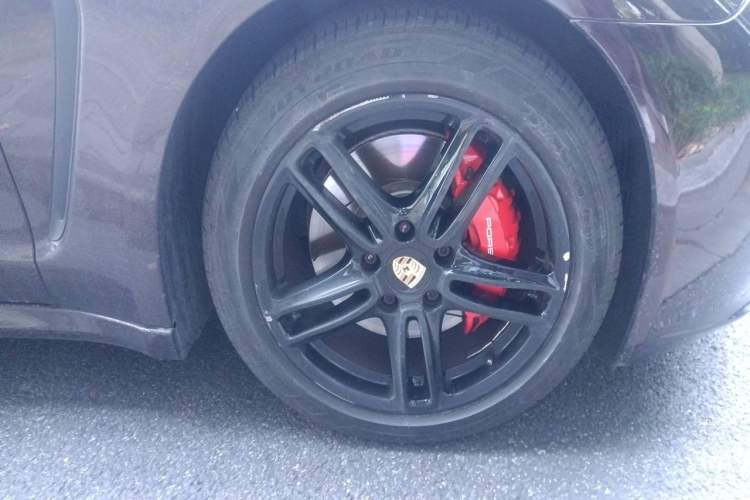 Used Porsche Panamera 2014 Panamera 4 3.0T Right Front Wheel Hub