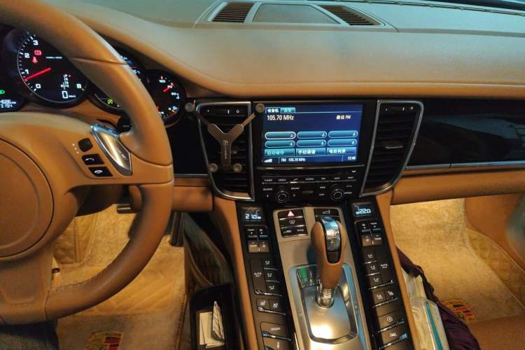 Used Porsche Panamera 2014 Panamera 3.0T Audio And AC Panel