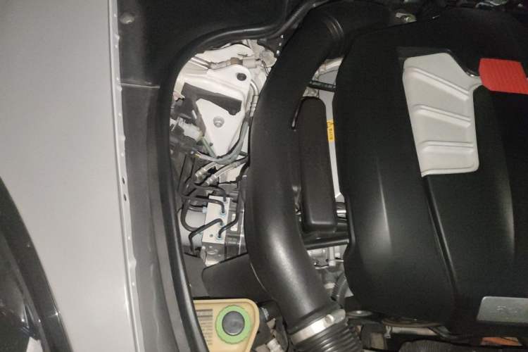 Used Porsche Panamera 2014 Panamera S E-Hybrid 3.0T Engine Bay Right