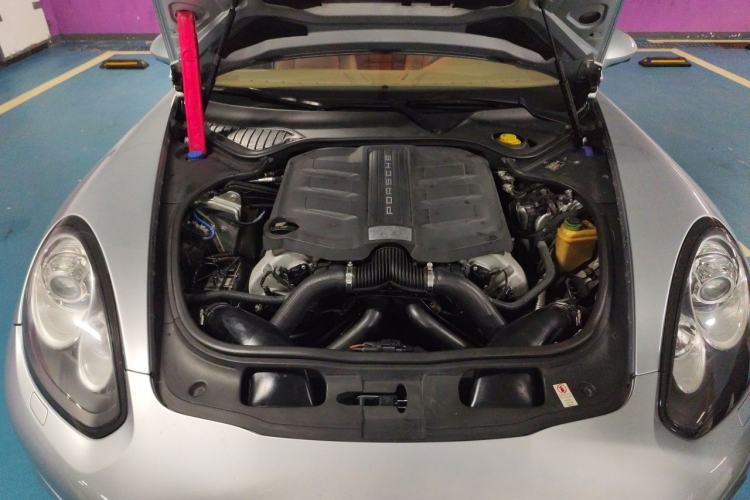 Used Porsche Panamera 2014 Panamera 3.0T Engine Bay