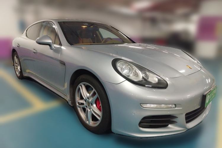 Used Porsche Panamera 2014 Panamera 3.0T Front Right 45 Deg