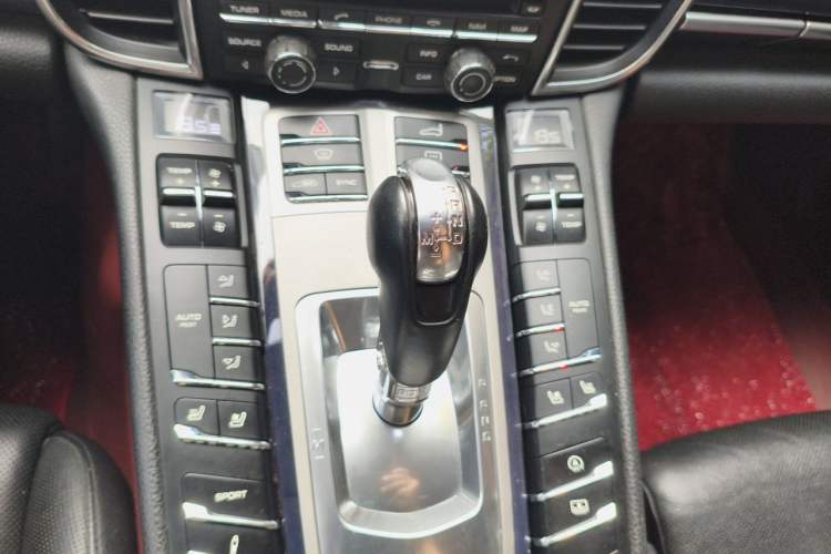 Used Porsche Panamera 2014 Panamera 4S Executive 3.0T Gear Lever