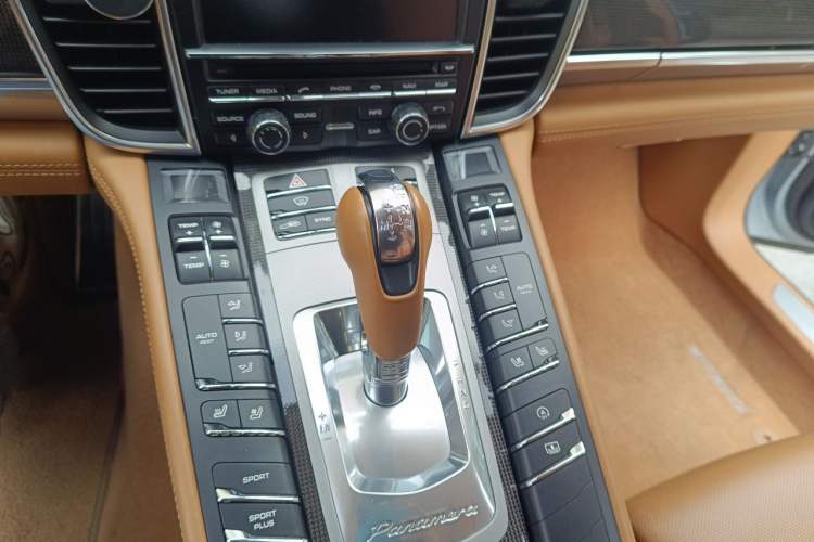 Used Porsche Panamera 2014 Panamera 4S Executive 3.0T Gear Lever