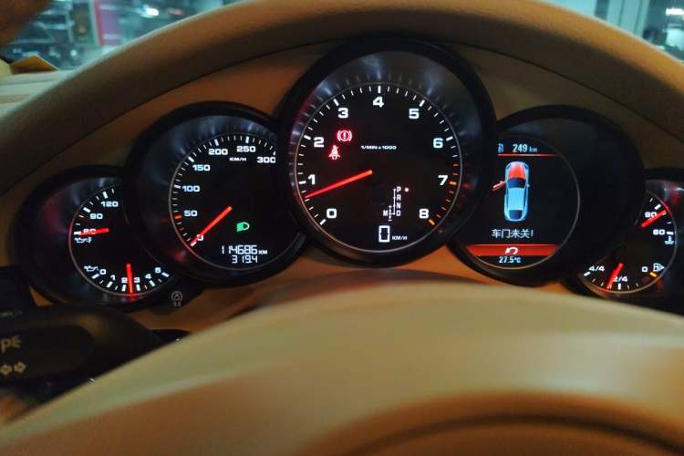 Used Porsche Panamera 2014 Panamera 3.0T Instrument Cluster