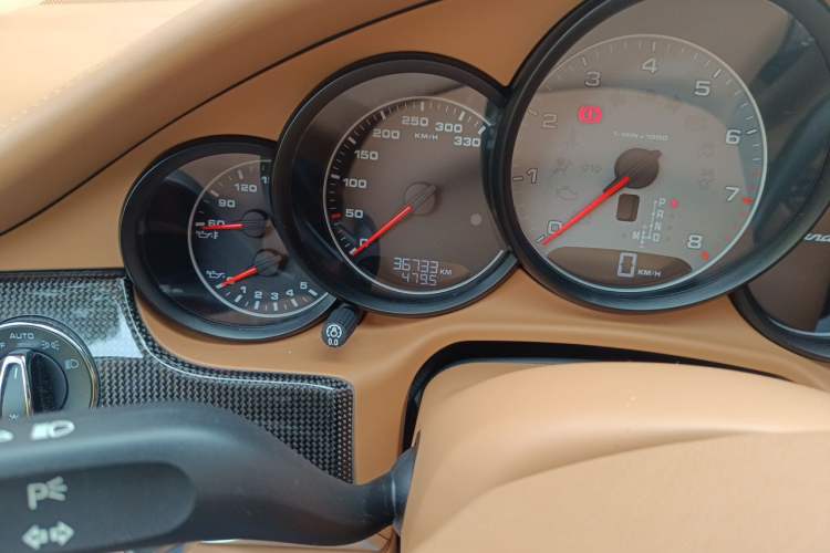 Used Porsche Panamera 2014 Panamera 4S Executive 3.0T Odometer Close Up