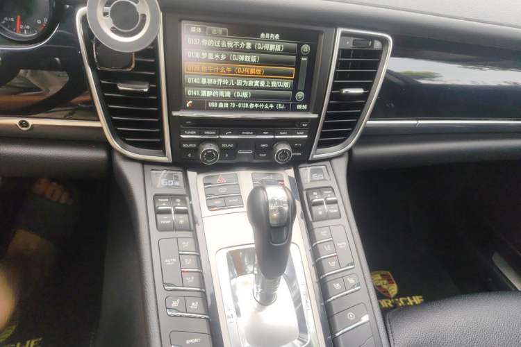 Used Porsche Panamera 2014 Panamera 3.0T Audio And AC Panel