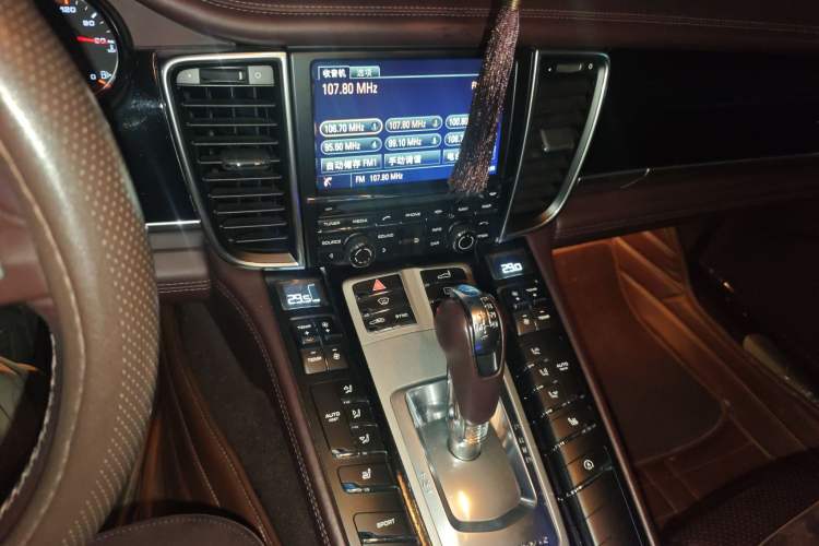 Used Porsche Panamera 2014 Panamera 4 3.0T Audio And AC Panel