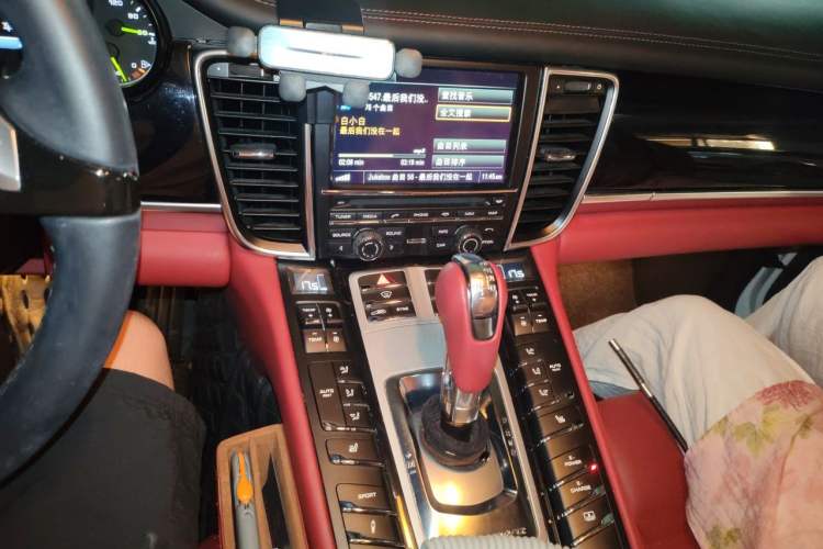 Used Porsche Panamera 2014 Panamera S E-Hybrid 3.0T Audio And AC Panel