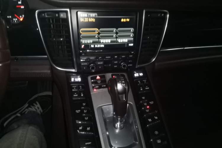 Used Porsche Panamera 2014 Panamera S Executive 3.0T Audio And AC Panel
