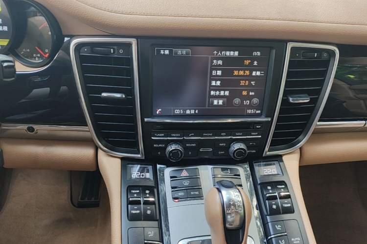 Used Porsche Panamera 2014 Panamera 3.0T Audio And AC Panel
