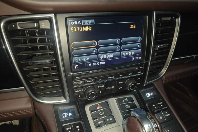 Used Porsche Panamera 2014 Panamera 4 Executive 3.0T Audio And AC Panel