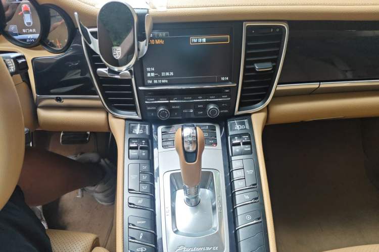 Used Porsche Panamera 2014 Panamera 3.0T Audio And AC Panel
