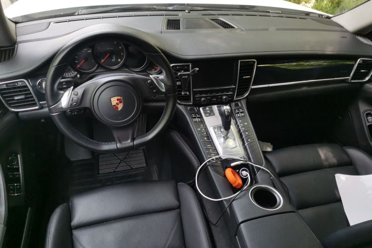 Used Porsche Panamera 2014 Panamera 3.0T Center Console