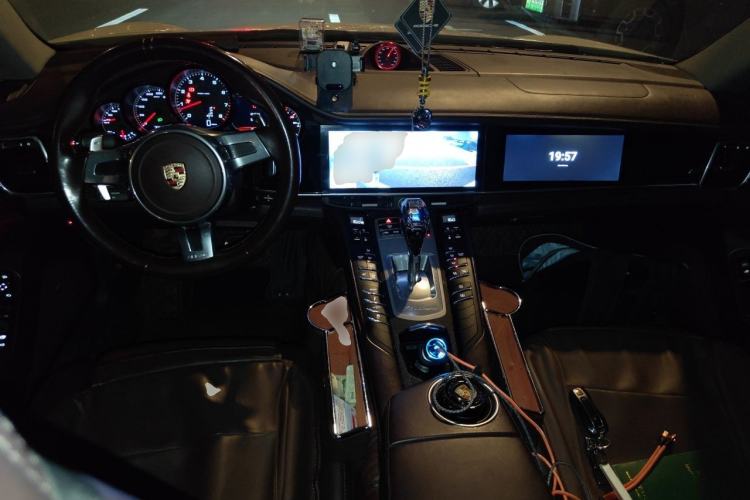 Used Porsche Panamera 2014 Panamera 3.0T Center Console