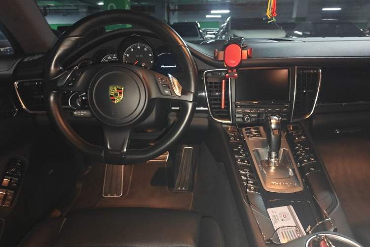 Used Porsche Panamera 2014 Panamera 4 3.0T Center Console
