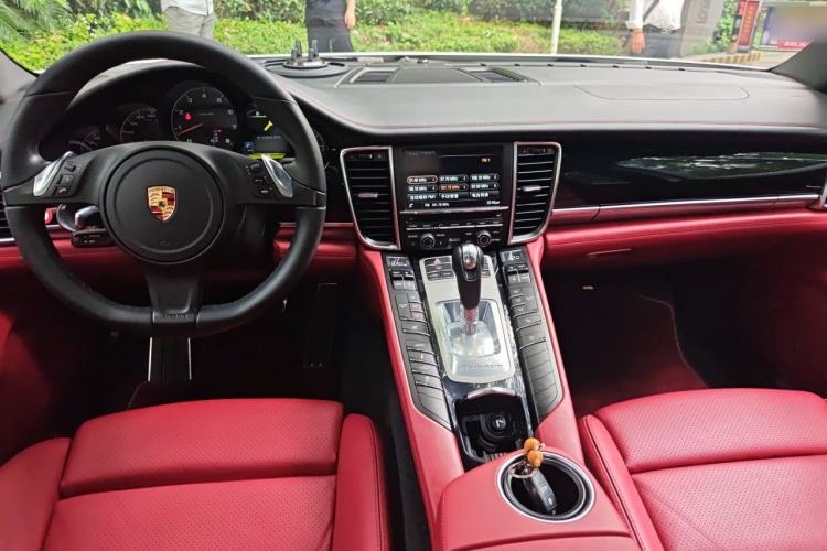 Used Porsche Panamera 2014 Panamera 3.0T Center Console