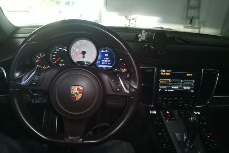 Used Porsche Panamera 2014 Panamera S Executive 3.0T Center Console