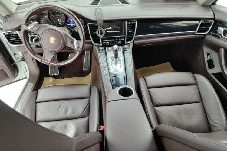 Used Porsche Panamera 2014 Panamera 3.0T Center Console