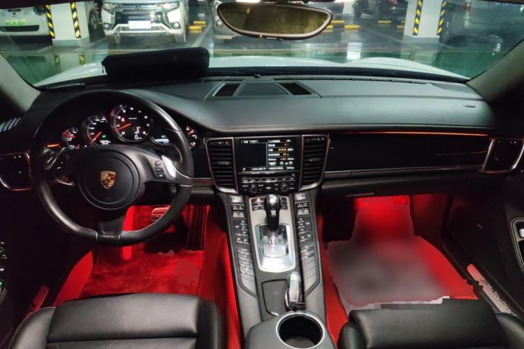 Used Porsche Panamera 2014 Panamera 4 Executive 3.0T Center Console