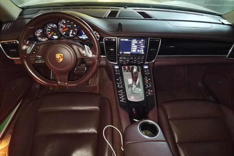 Used Porsche Panamera 2014 Panamera 4 Executive 3.0T Center Console