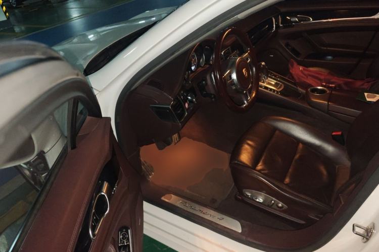 Used Porsche Panamera 2014 Panamera 4 3.0T Driver Seat
