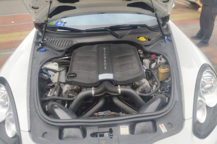 Used Porsche Panamera 2014 Panamera 3.0T Engine Bay