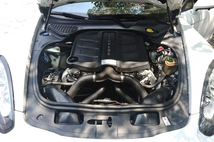 Used Porsche Panamera 2014 Panamera 4 3.0T Engine Bay