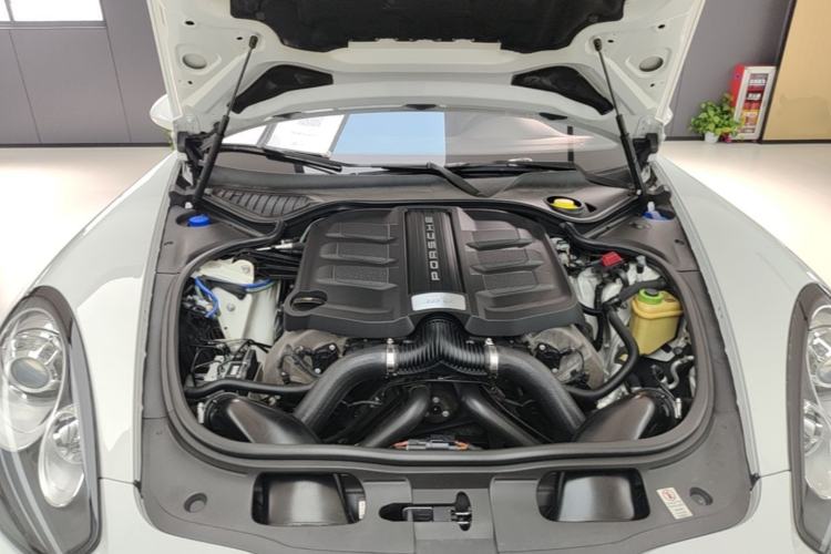 Used Porsche Panamera 2014 Panamera 3.0T Engine Bay