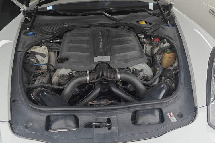 Used Porsche Panamera 2014 Panamera 4 3.0T Engine Bay
