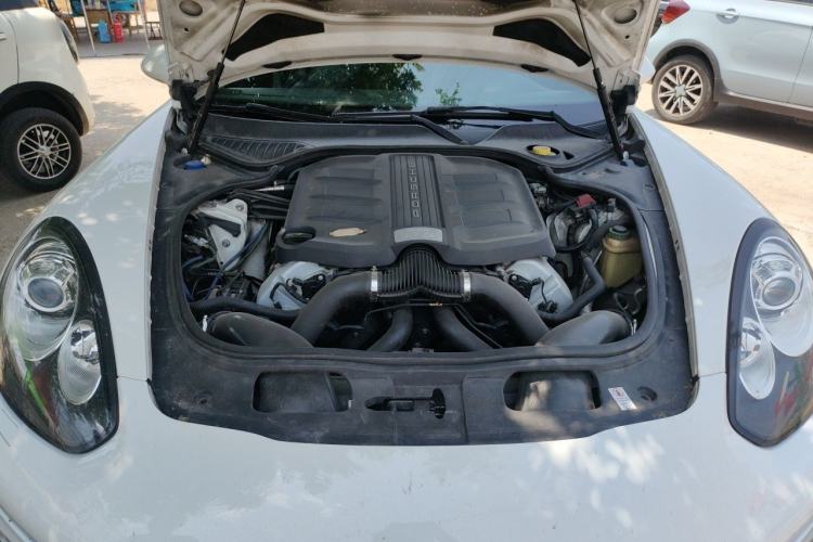 Used Porsche Panamera 2014 Panamera 4 3.0T Engine Bay