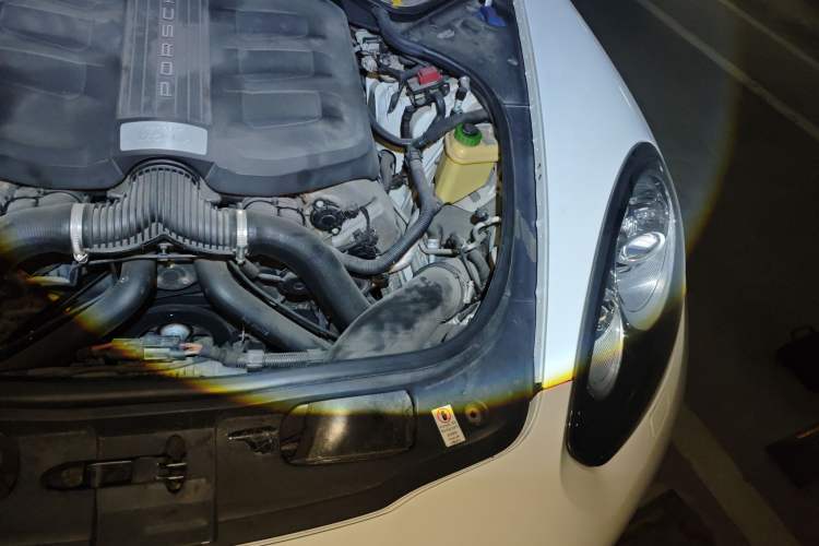 Used Porsche Panamera 2014 Panamera 4 3.0T Engine Bay Left